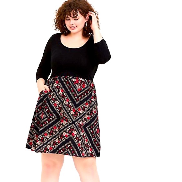 torrid Dresses & Skirts - Torrid mini challis/ knit skater dress, size 3 NWT
